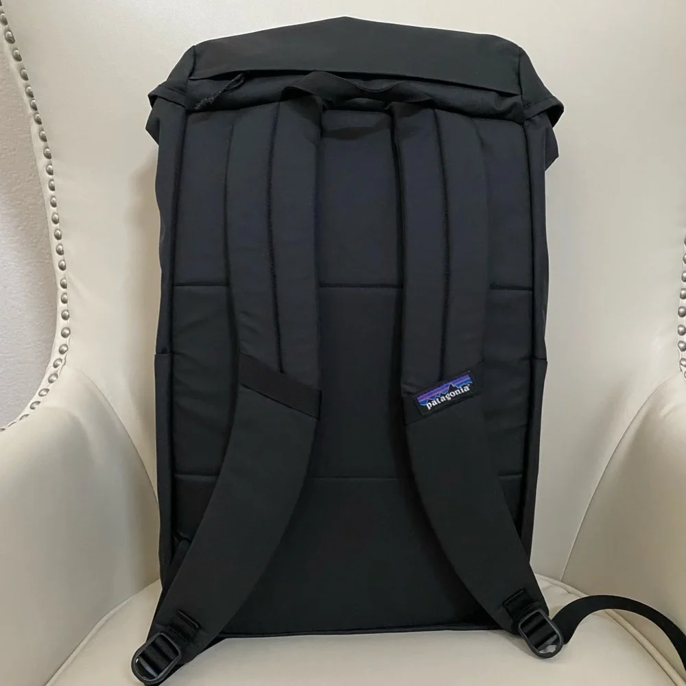 New with Tag Patagonia black lightweight backpack 🎒size 28L - Picture 3 of 9